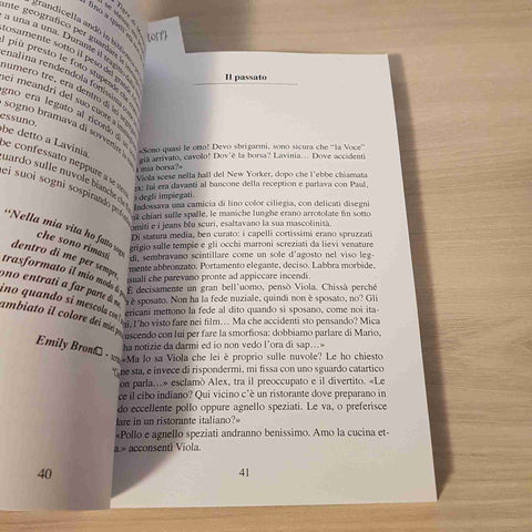 UN UNIVERSO TUTTO MIO - VICTORIA ANDREA MOSCATO - NEFTASIA EDITORE - 2011