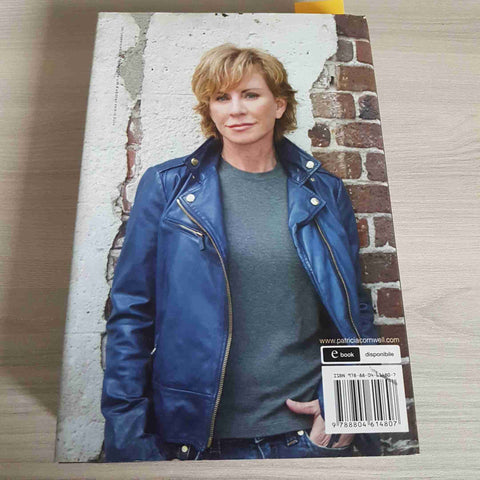 NEBBIA ROSSA thriller PATRICIA CORNWELL prima edizione MONDADORI 2012