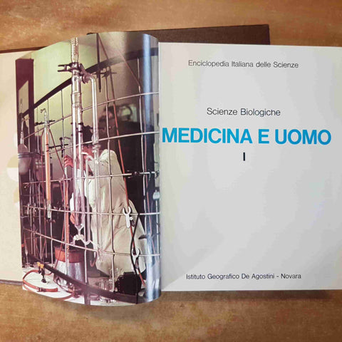 SCIENZE BIOLOGICHE - MEDICINA E UOMO 2 volumi DE AGOSTINI 1976
