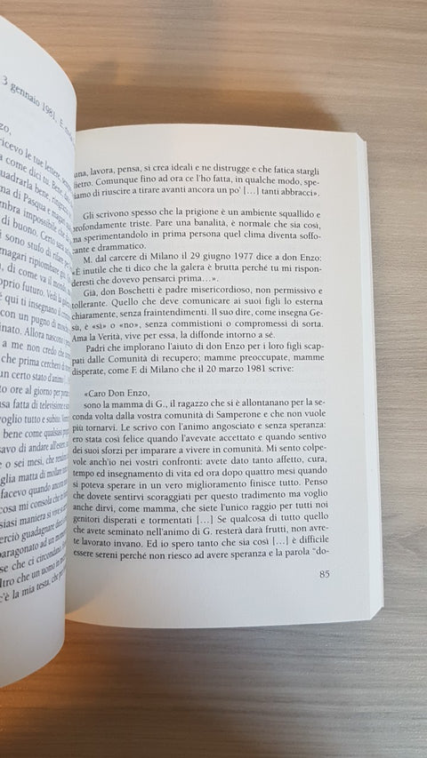 CON IL CUORE PIENO DI DIO E DEI GIOVANI vita di don ENZO BOSCHETTI - SICCARDI