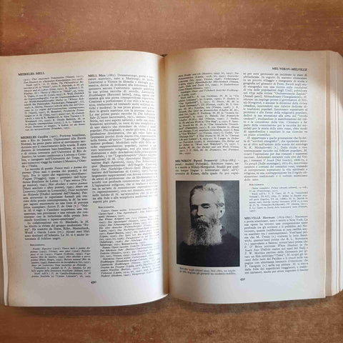 DIZIONARIO UNIVERSALE DELLA LETTERATURA CONTEMPORANEA 5 volumi MONDADORI 1959