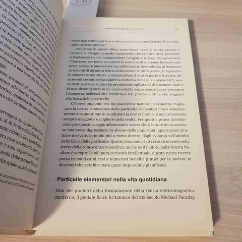 LA VITA INTIMA DELLE PARTICELLE - JUAN ROJO - SCOPRIRE LA SCIENZA - HACHETTE