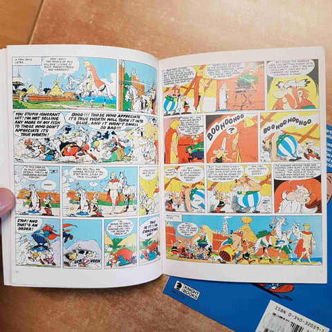 lotto 2 fumetti ASTERIX AND THE GREAT DIVIDE + OBELIX uderzo goscinny KNIGHT