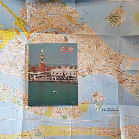 VENEZIA LA SERENISSIMA 216 ILLUSTRAZIONI CON PIANTA DELLA CITTA' 1994 MANFRINI