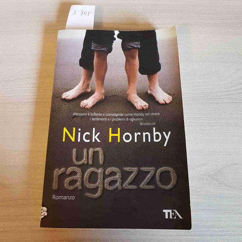 UN RAGAZZO - NICK HORNBY - TEA - 2009