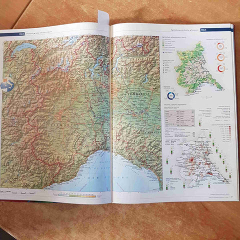 ATLANTE GEOGRAFICO METODICO DE AGOSTINI 2012