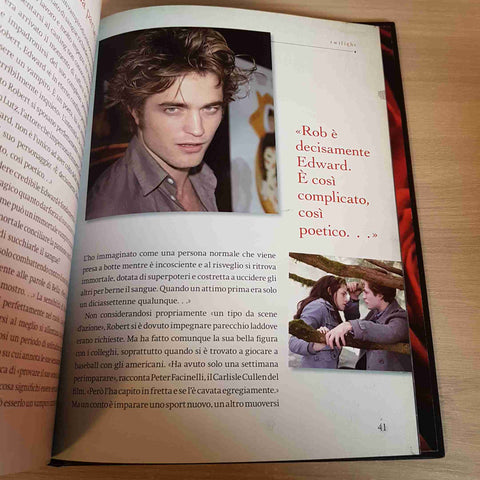 ROBERT PATTINSON IL VERO AMORE NON MUORE MAI no poster!!! STAR DI TWILIGHT 2009