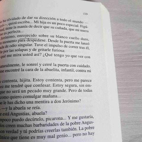 NADA - CARMEN LAFORET - AUSTRAL - 2017