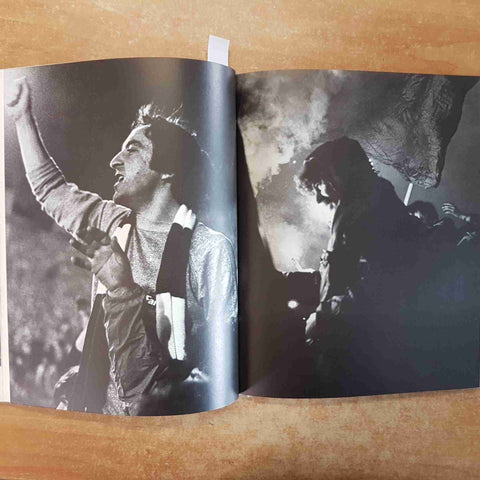 TORINOUNAEMILLE - GIOVANNI ARPINO foto di MARIO PALUAN 1980 DANIELA PIAZZA