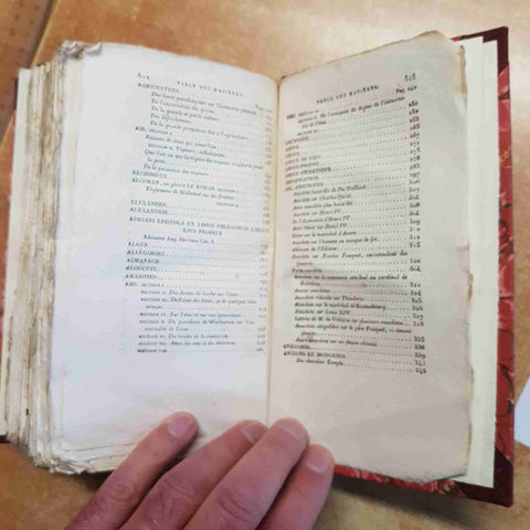 OEUVRES COMPLETES DE VOLTAIRE TOME I DICTIONNAIRE PHILOSOPHIQUE 1827 GARNERY