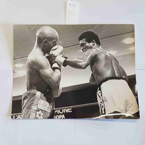 Boxing Montecampione Casino Europe event vintage photo Italy 70s 80s fight actio