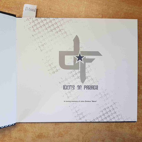 IDIOTS ON PARADE GRAFFITI STREET ART TATTOO DESIGN ARTBOOK ILLUSTRATO - DF CREW