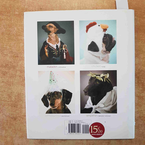 INDOGNITO CANI IN COSTUME FOTOGRAFIE DIVERTENTI KAREN NGO CANI 2008 LITTLE BROWN