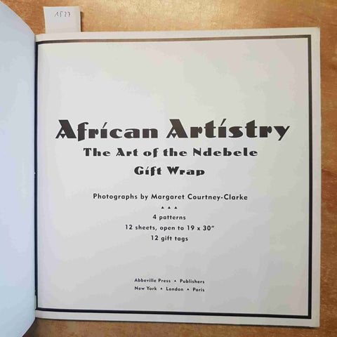 AFRICAN ARTISTRY THE ART OF THE NDEBELE  COURTNEY-CLARKE 1994 ABBEVILLE PRESS