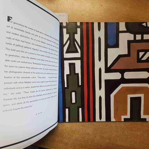 AFRICAN ARTISTRY THE ART OF THE NDEBELE  COURTNEY-CLARKE 1994 ABBEVILLE PRESS