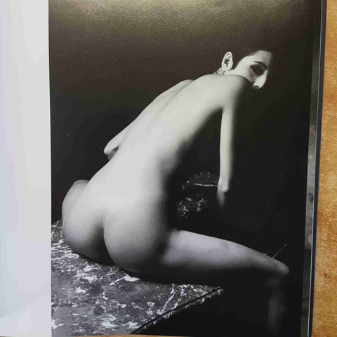 PETALI D'ORIENTE - YOSHIE NISHIKAWA - PAVESI FINE ARTS 2011 FOTOGRAFIA NUDO