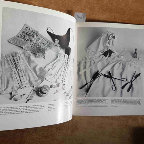 DUE SECOLI DI LAVORI FEMMINILI DOCUMENTI DI UNA FAMIGLIA 1976 CATALOGO MOSTRA