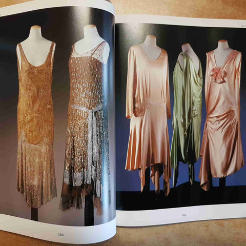 DONAZIONE TIRELLI - LA VITA NEL COSTUME MONDADORI 1986 MODA ABITI STORICI TEATRO