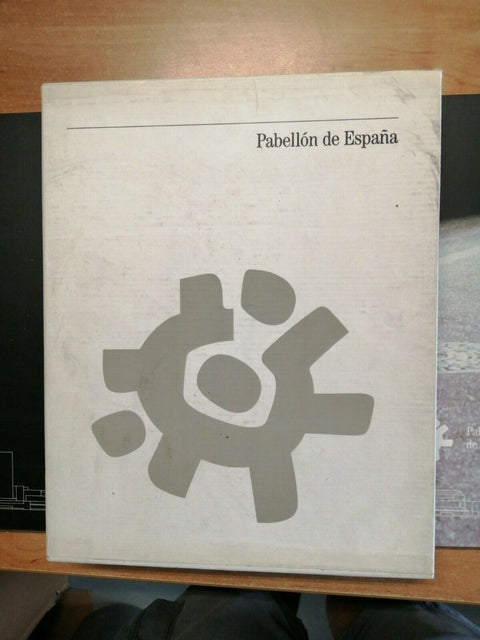 PABELLON DE ESPANA: PASAJES + TESOROS DEL ARTE ESPANOL 1992 ELECTA EXPO' (