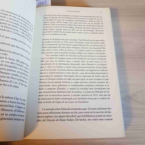 LA HISTORIADORA - ELIZABETH KOSTOVA - UMBRIEL - 2005