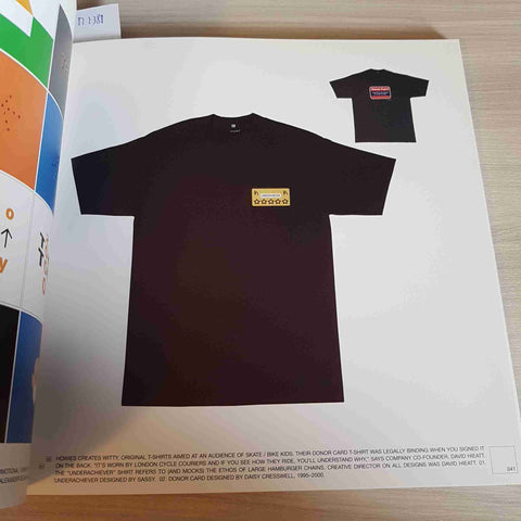 100% COTTON T-SHIRT GRAPHICS - HELLEN WALTERS, TIM FLETCHERLAURENCE KING - 2001