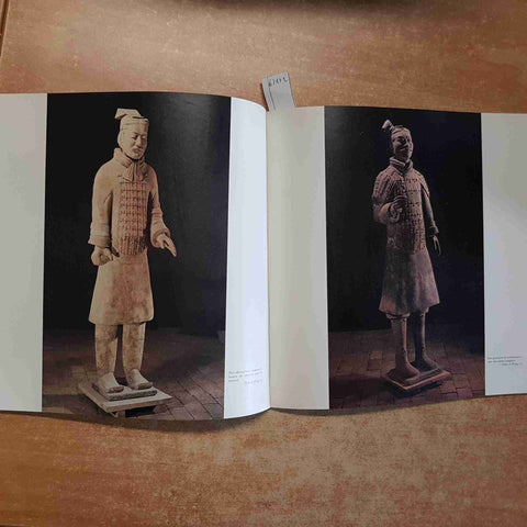 L'ARMEE EN TERRE CUITE DE L'EMPEREUR QIN SHI HUANG Beijing Chine FU TIANCHOU