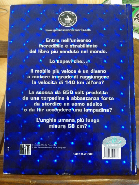 GUINNESS WORLD RECORDS 2004 MONDADORI(6195)i fatti pi strani bizzarri